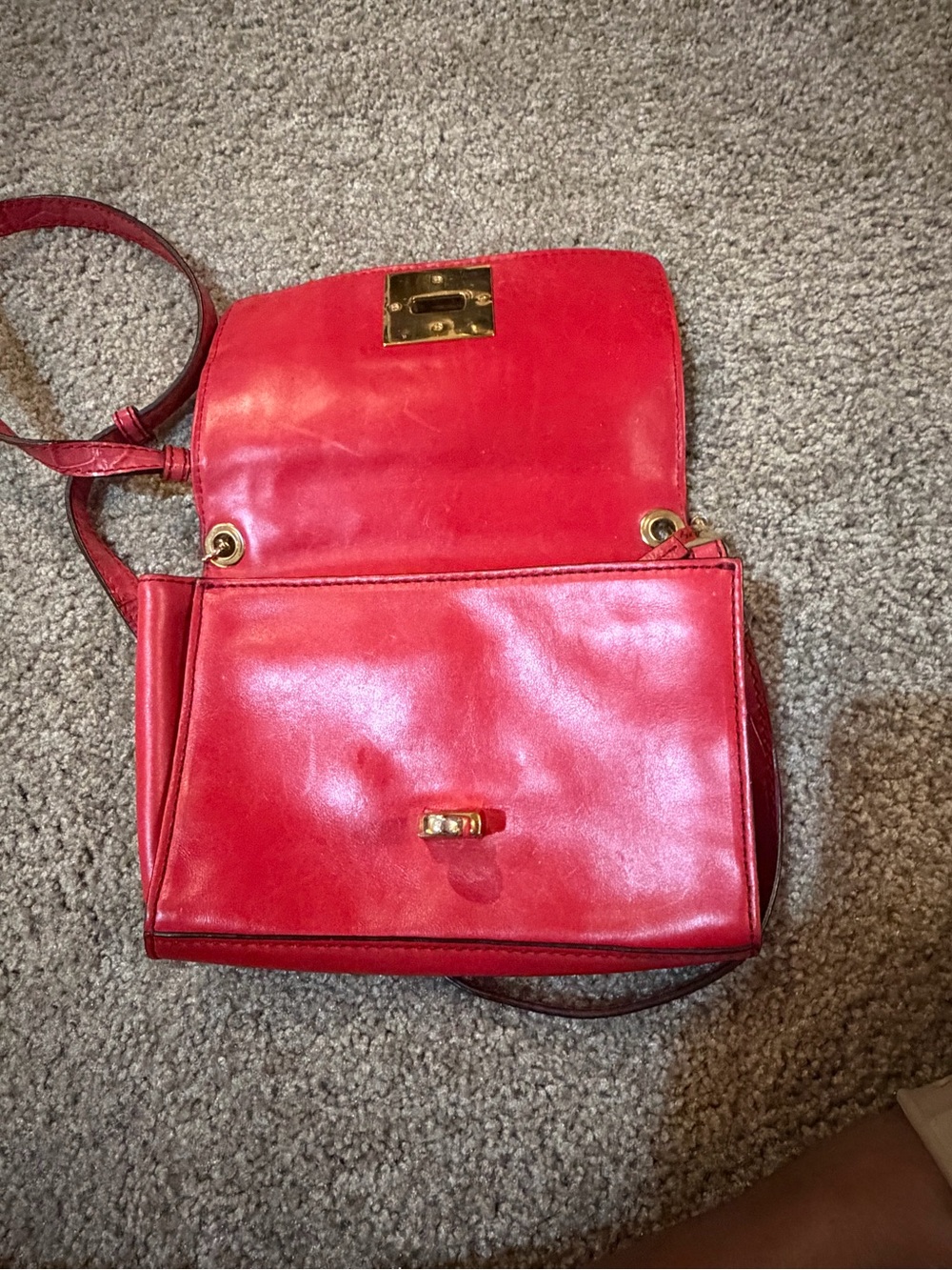 Milly Red Croc Embossed Crossbody Bag Gold Hardware Turn Lock Purse - Picture 7 of 9